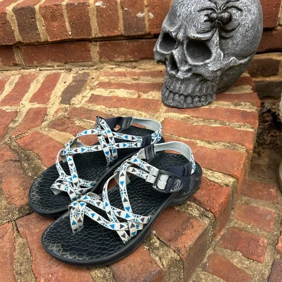 Chaco women’s Sandals with Blue and Gray Straps with it’s box - Picture 3 of 10